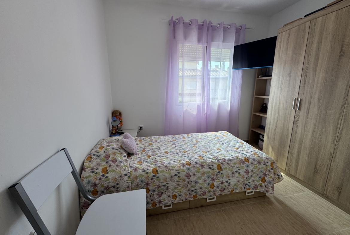 1196- Casa / Chalet adosado en venta en Calle Castelló , Calig