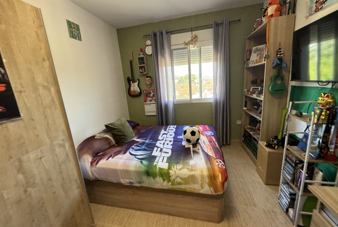 1196- Casa / Chalet adosado en venta en Calle Castelló , Calig