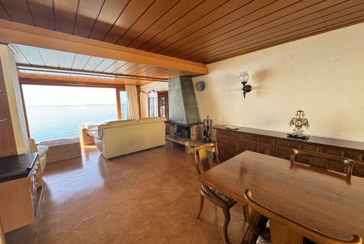 1195- Casa o chalet independiente en venta en Calle de Colòmbia