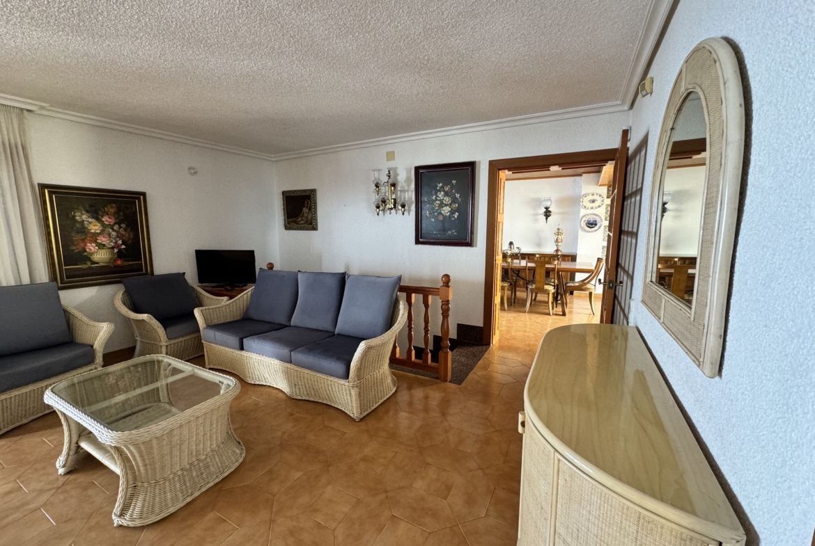 1195- Casa o chalet independiente en venta en Calle de Colòmbia