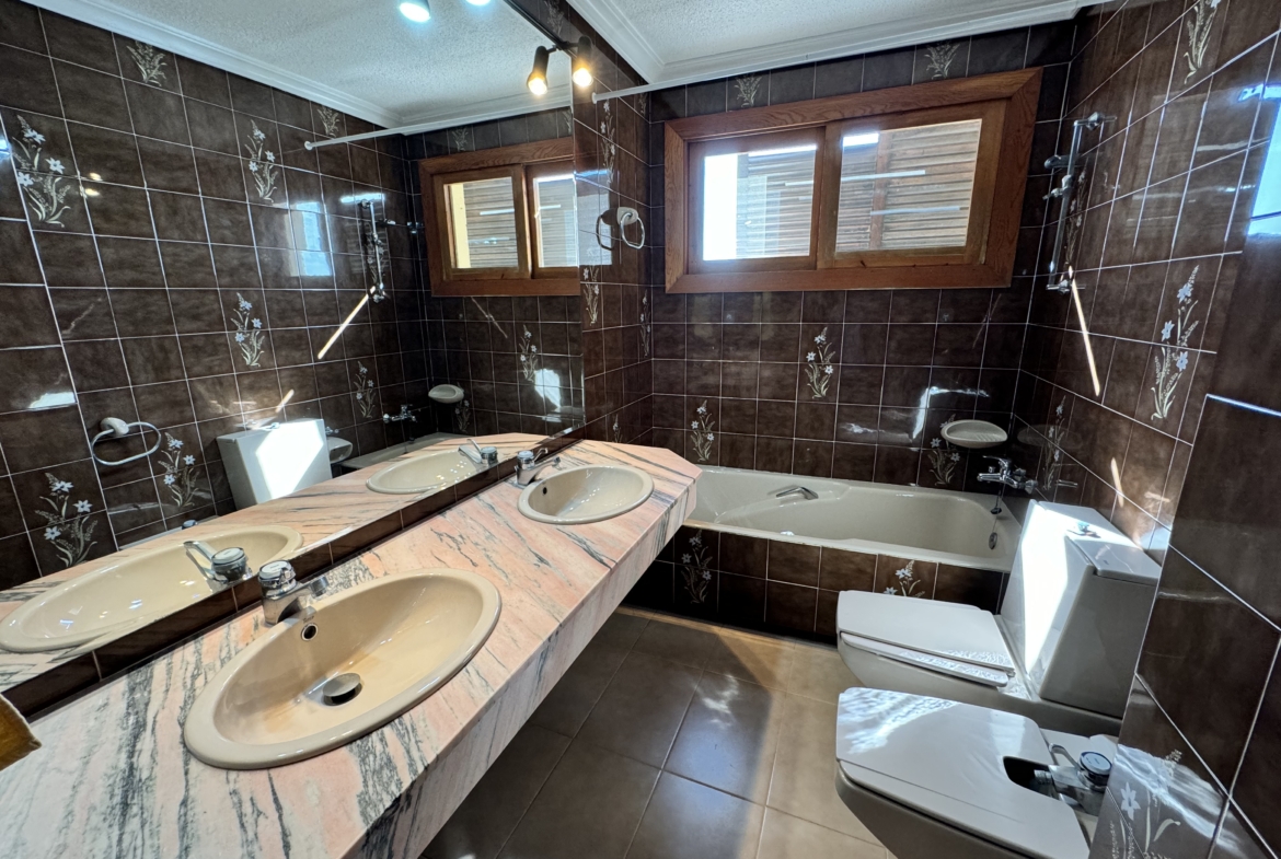 1195- Casa o chalet independiente en venta en Calle de Colòmbia