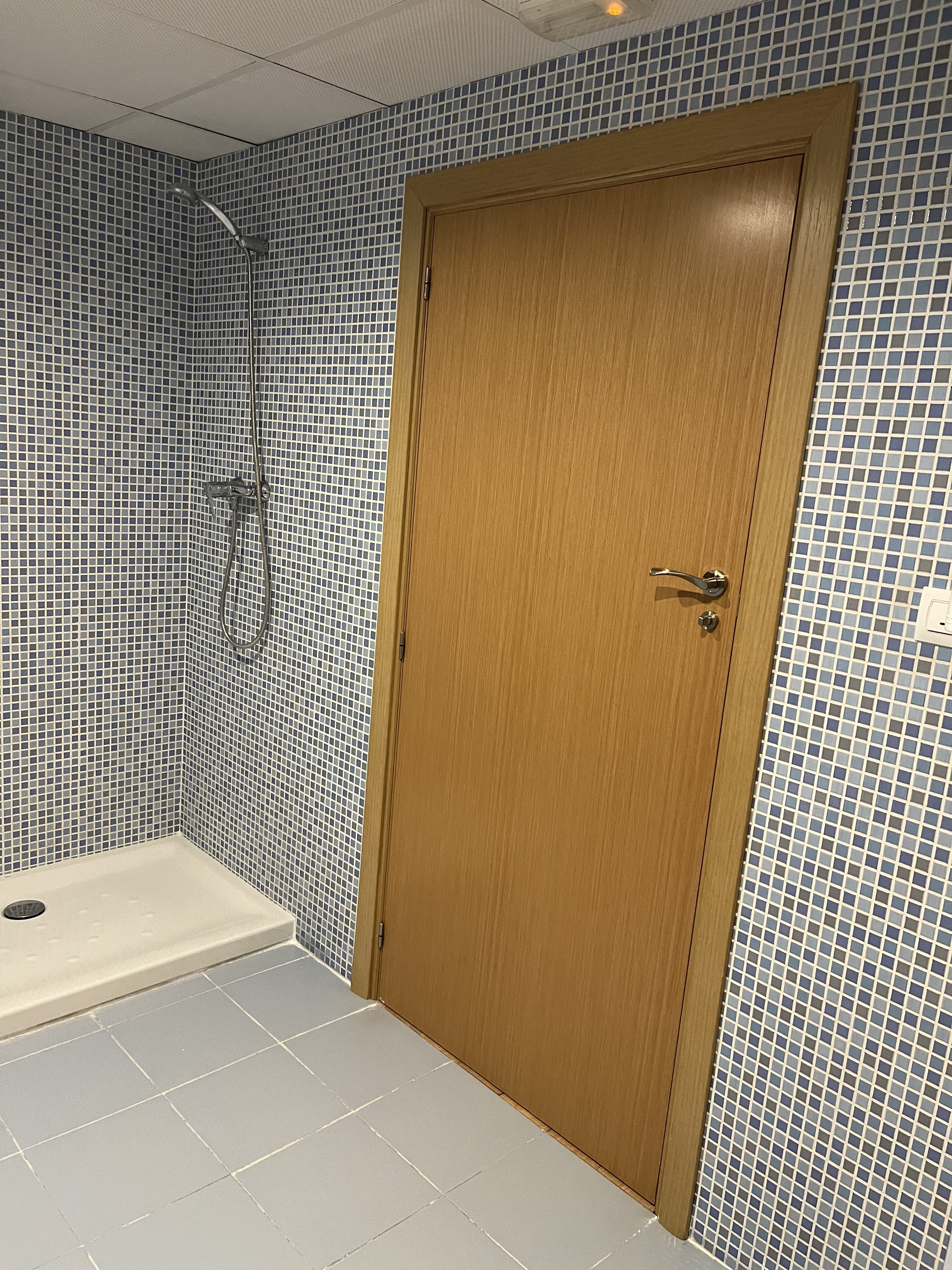 1193L- Local Premium con Jardín Privado junto al Mar