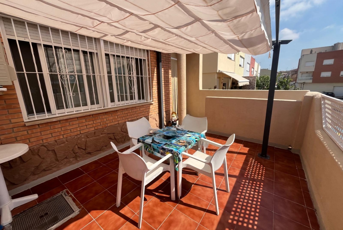 1196- Casa / Chalet adosado en venta en Calle Castelló , Calig