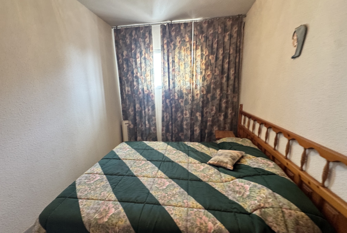 1200- Piso en venta en Calle de Teruel