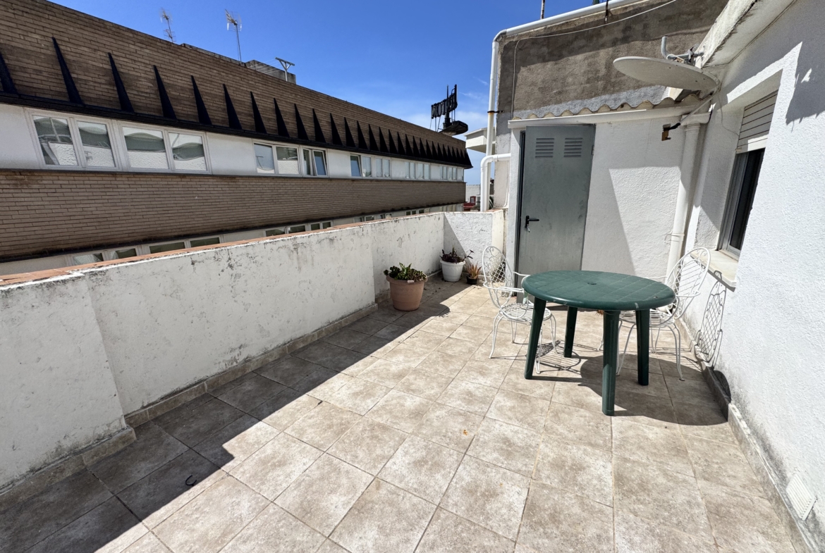 1201- Ático en venta en Calle del Grau