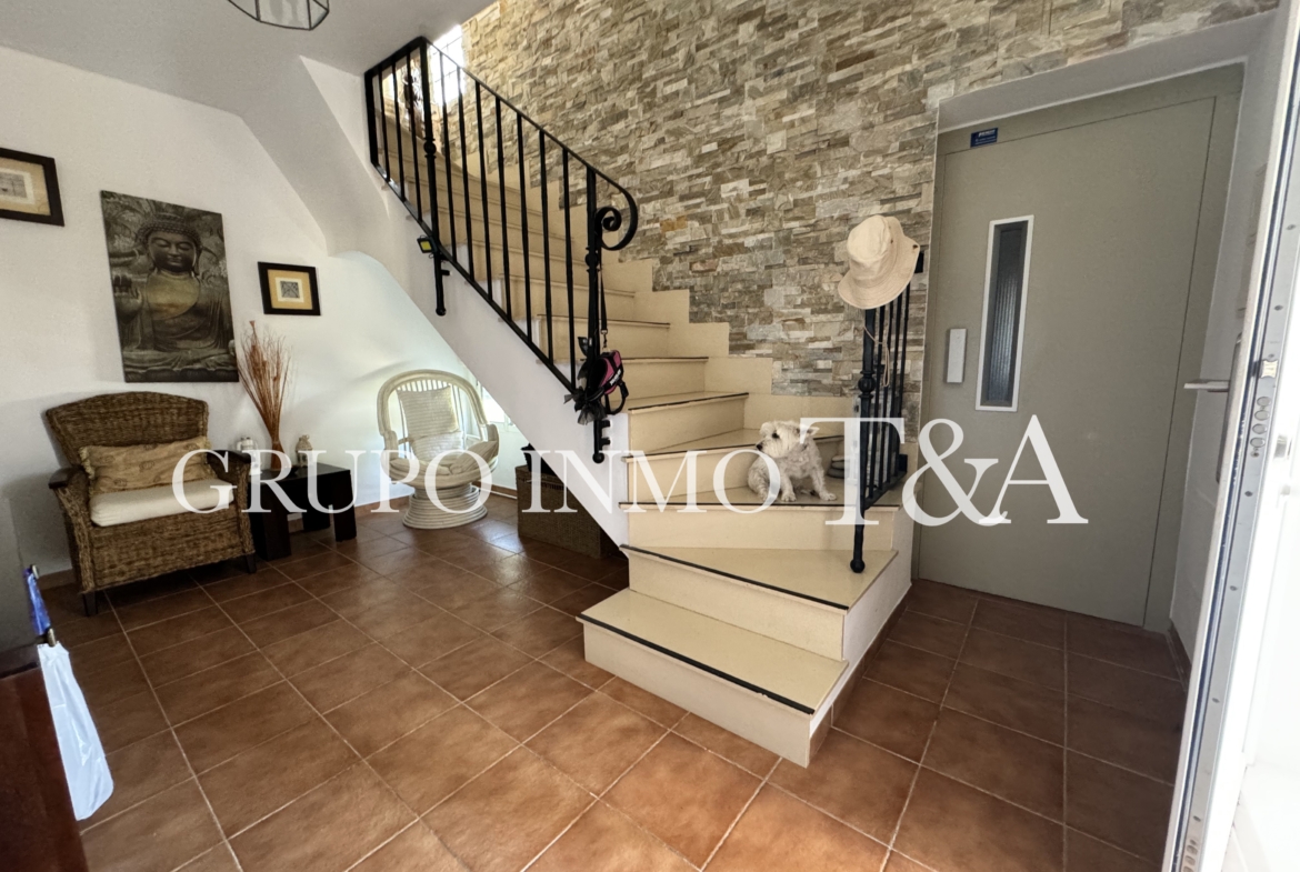 1202- Casa o chalet independiente en venta en Carretera de ľ Estación
