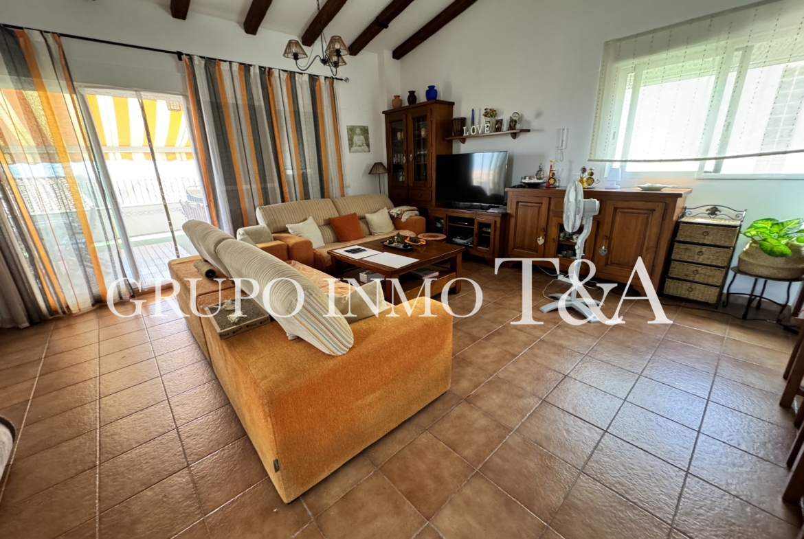 1202- Casa o chalet independiente en venta en Carretera de ľ Estación