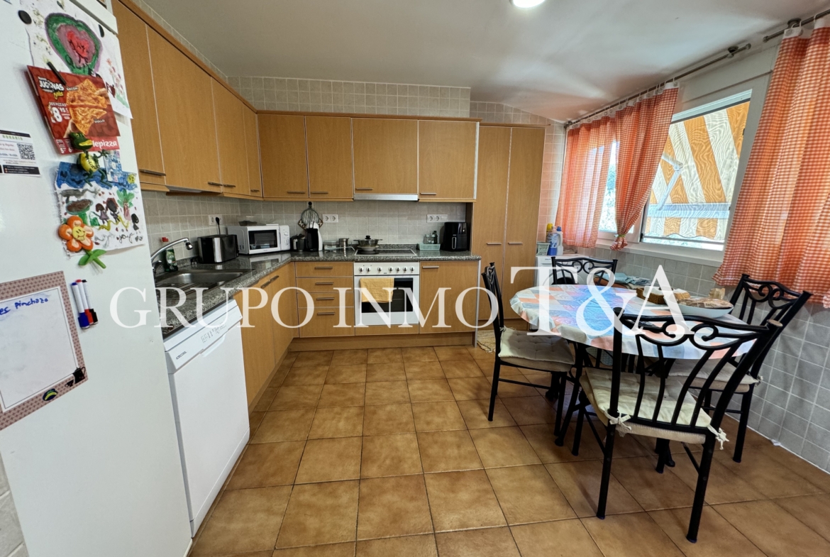 1202- Casa o chalet independiente en venta en Carretera de ľ Estación