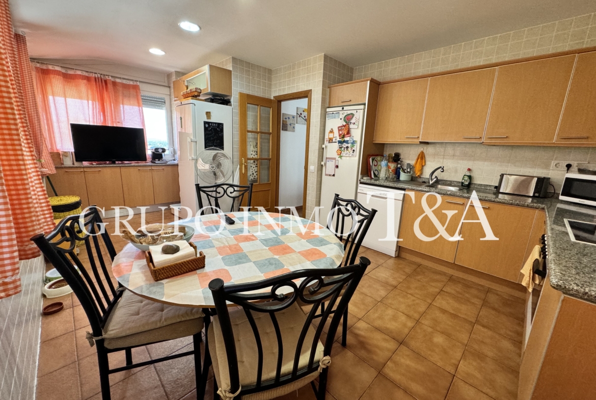 1202- Casa o chalet independiente en venta en Carretera de ľ Estación