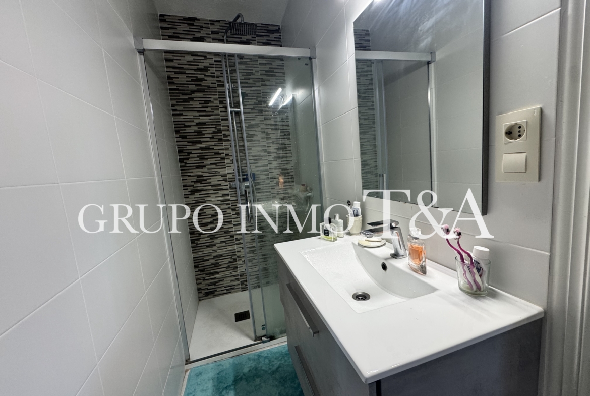 1202- Piso en venta en Avenida Grecia