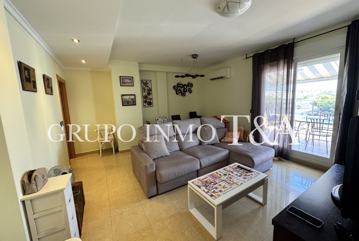 1205- Ático en venta en Calle de Gregal