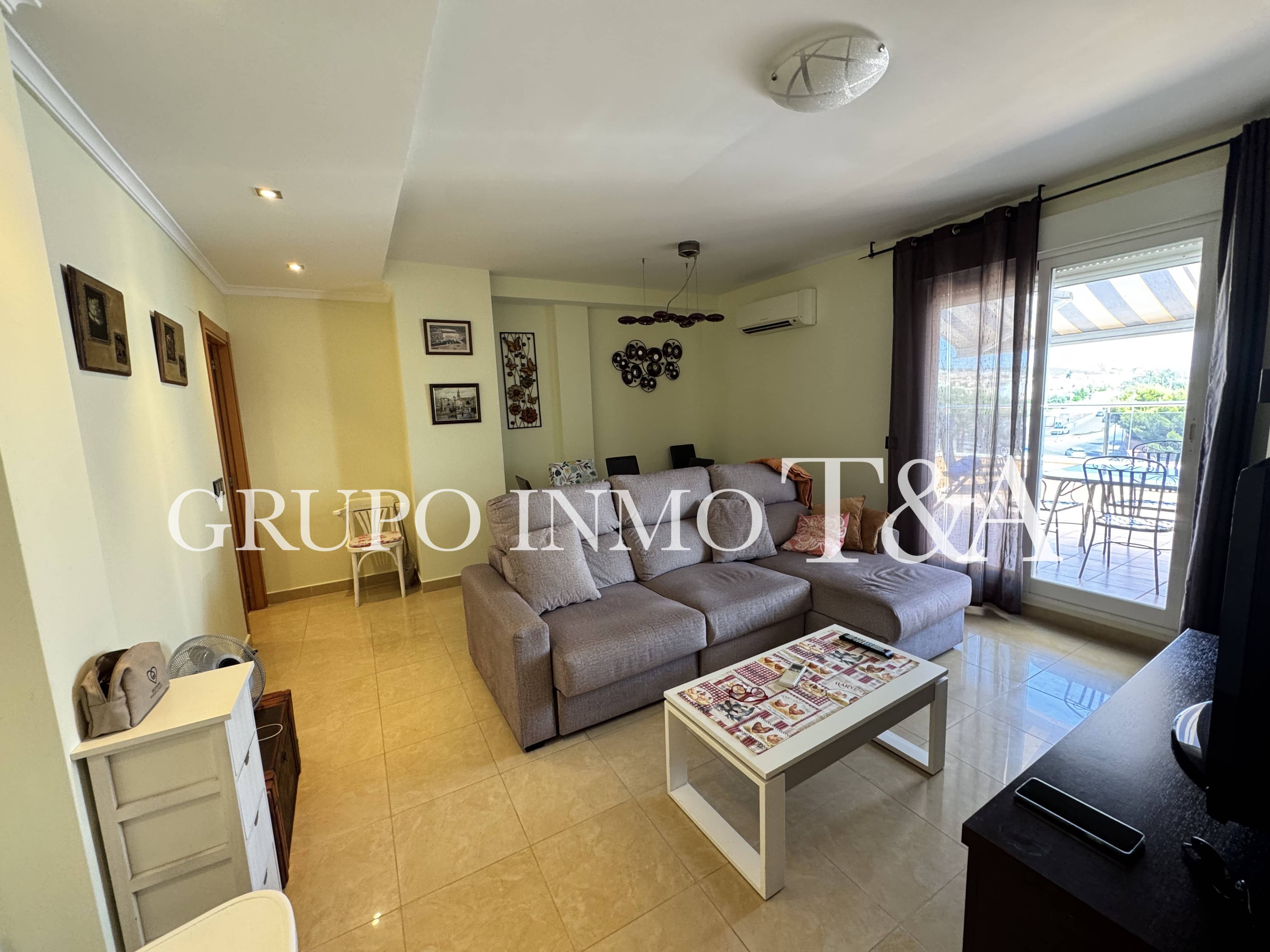 1205- Ático en venta en Calle de Gregal