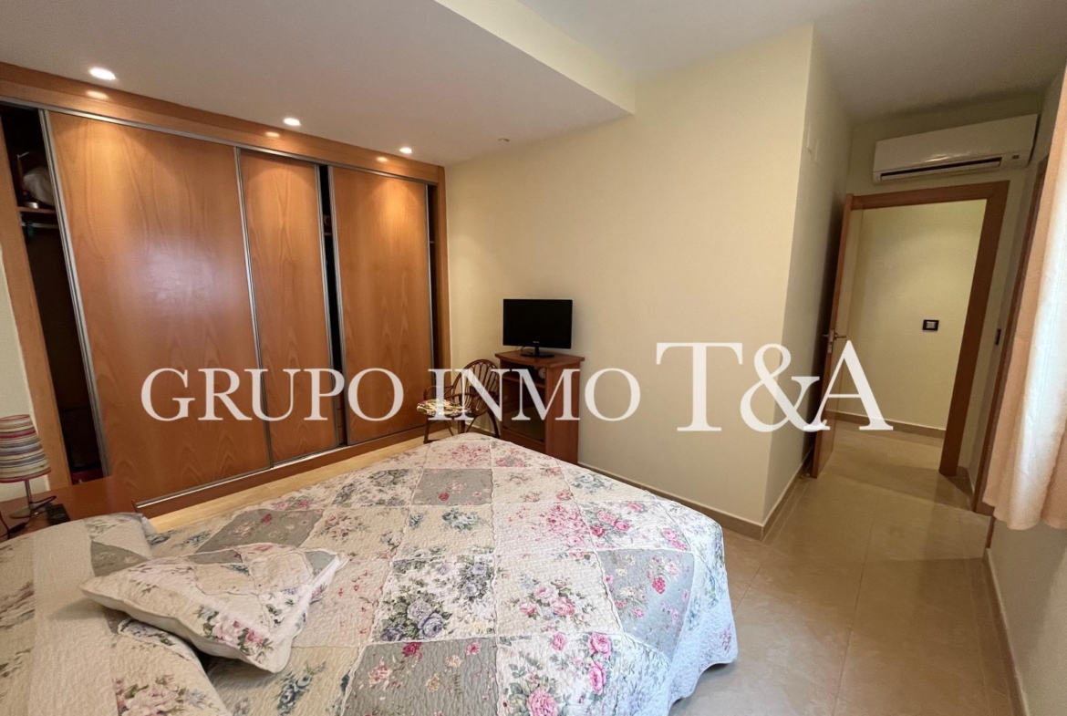 1205- Ático en venta en Calle de Gregal