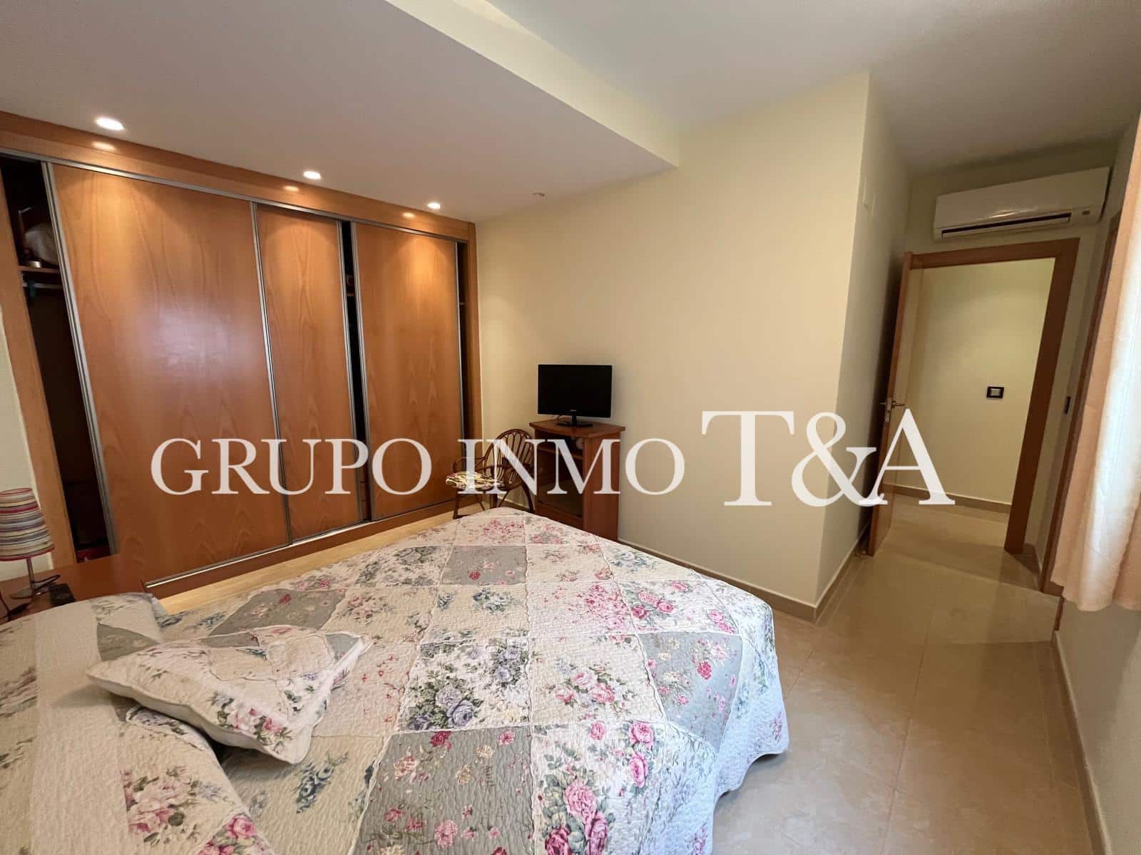 1205- Ático en venta en Calle de Gregal