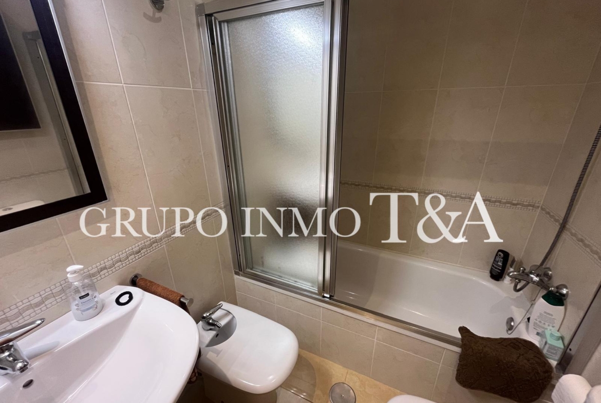 1205- Ático en venta en Calle de Gregal