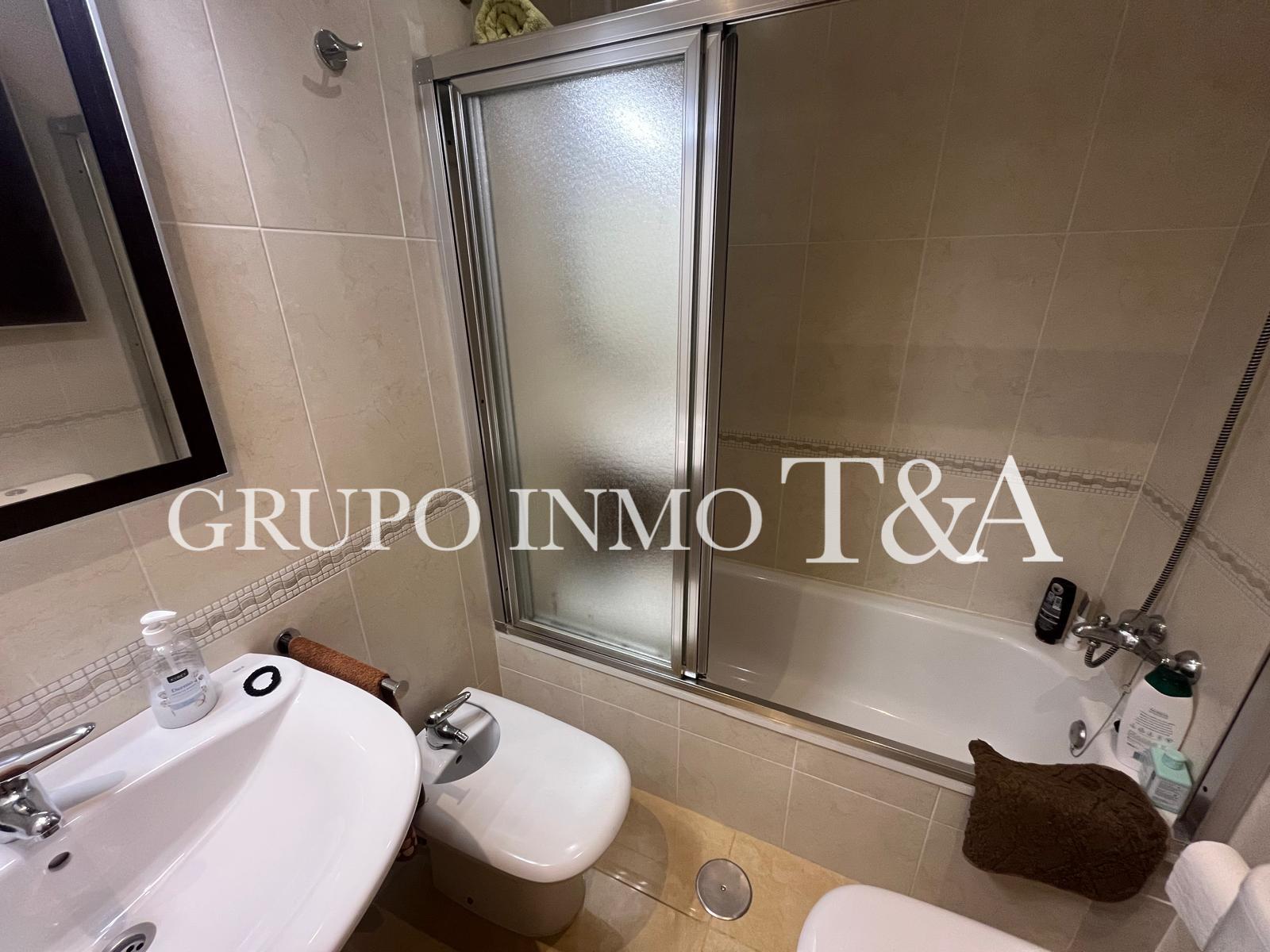 1205- Ático en venta en Calle de Gregal
