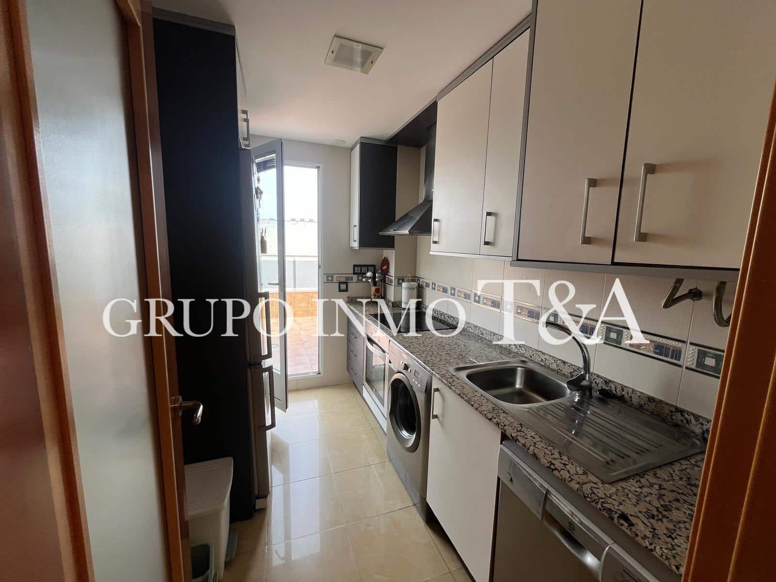1205- Ático en venta en Calle de Gregal