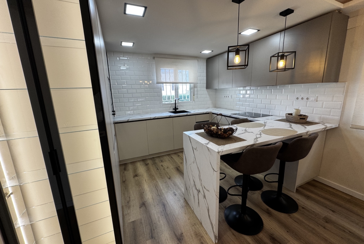 1211- Casa o chalet independiente en venta en Cervera