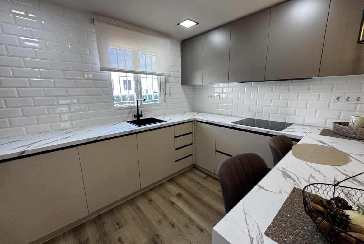 1211- Casa o chalet independiente en venta en Cervera