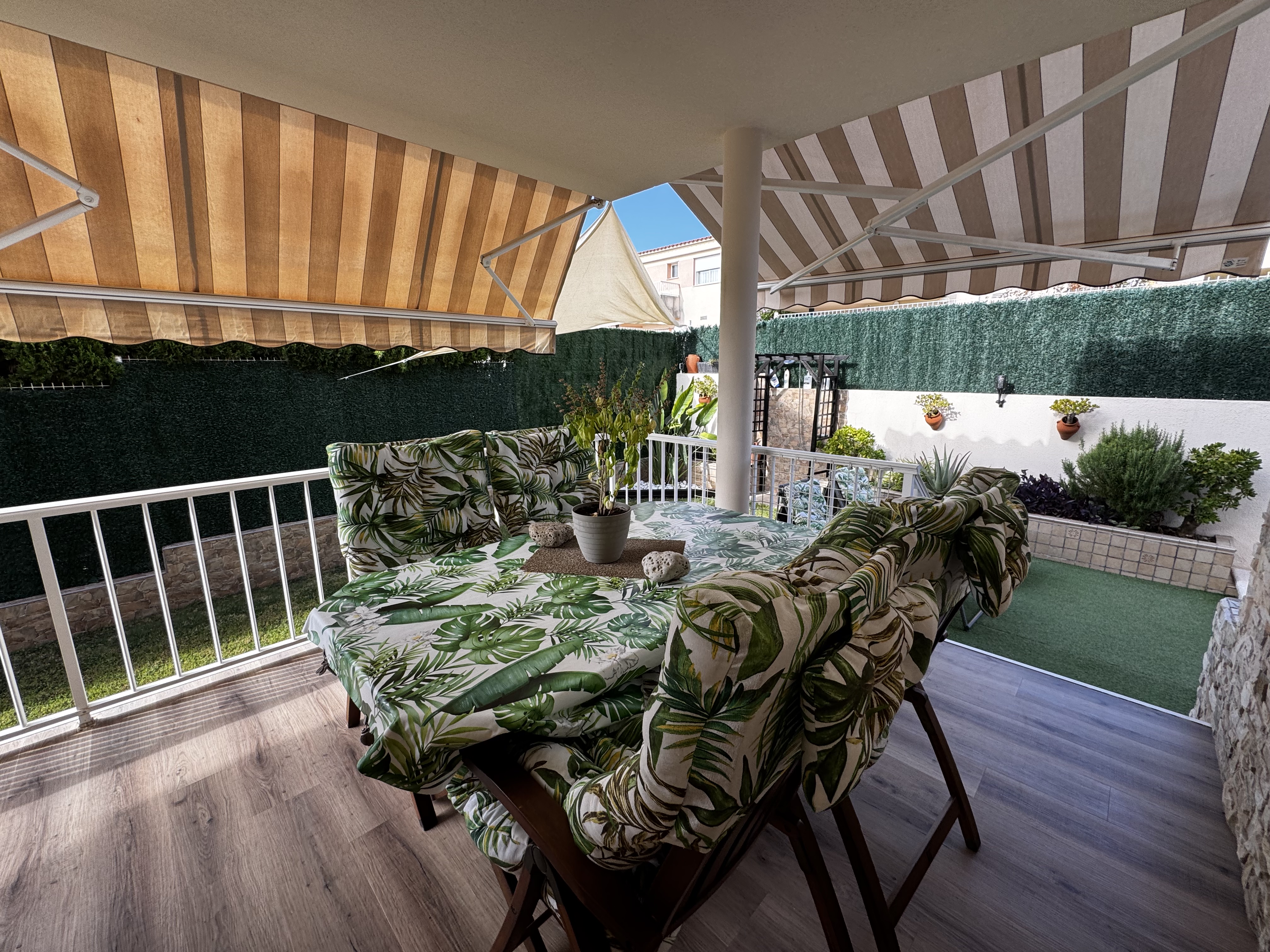 1211- Casa o chalet independiente en venta en Cervera