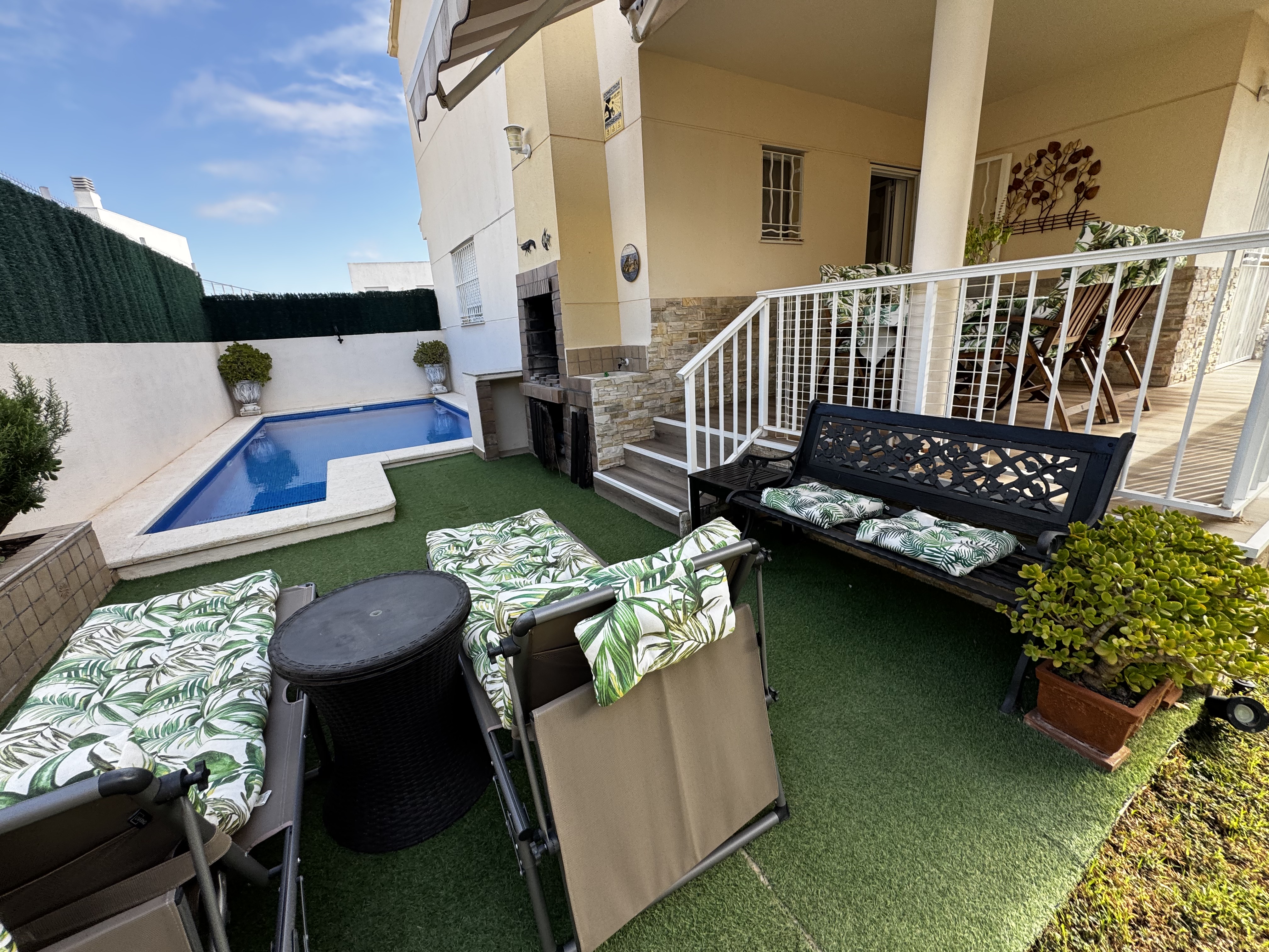 1211- Casa o chalet independiente en venta en Cervera