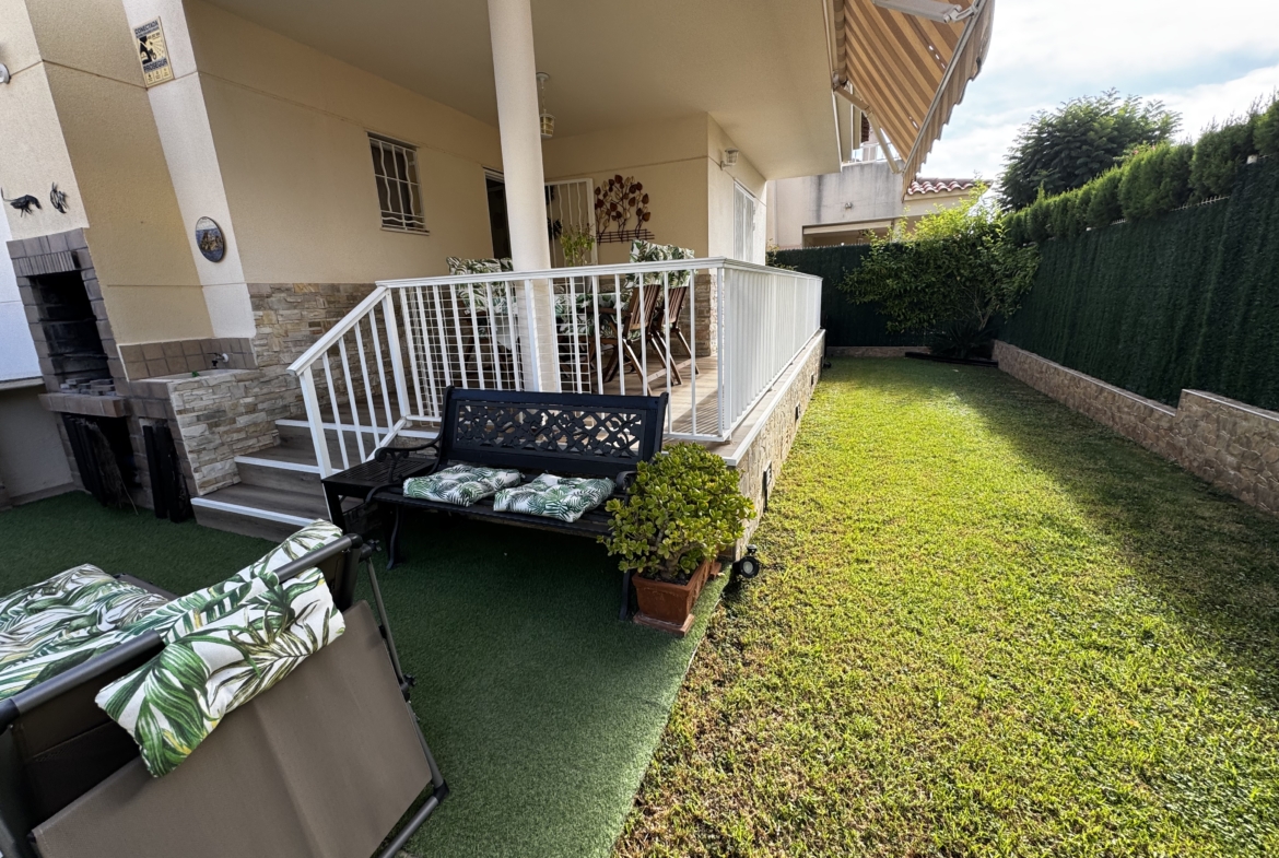 1211- Casa o chalet independiente en venta en Cervera