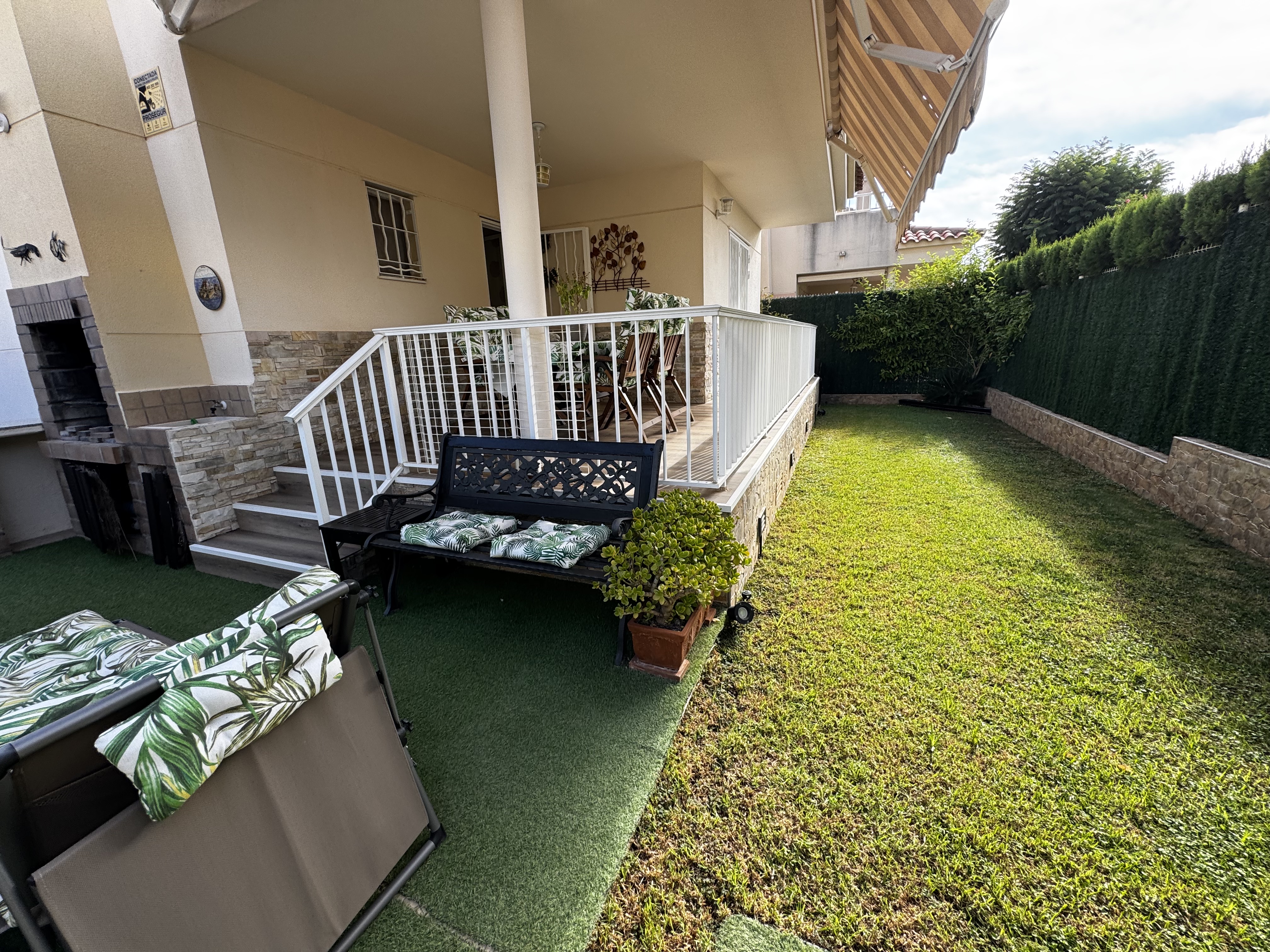 1211- Casa o chalet independiente en venta en Cervera