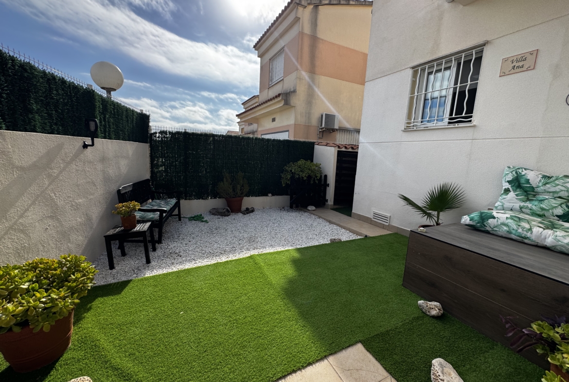 1211- Casa o chalet independiente en venta en Cervera