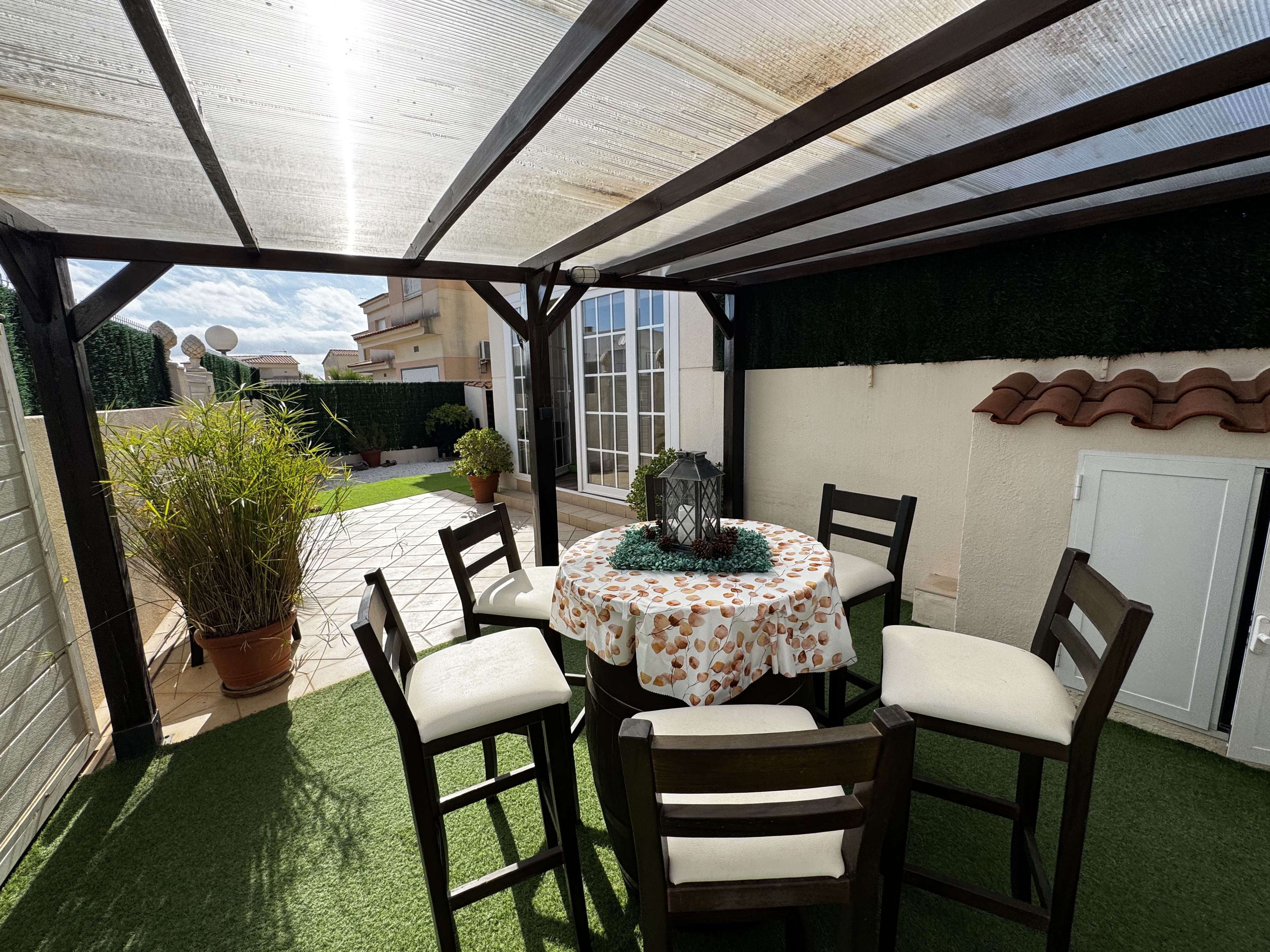 1211- Casa o chalet independiente en venta en Cervera
