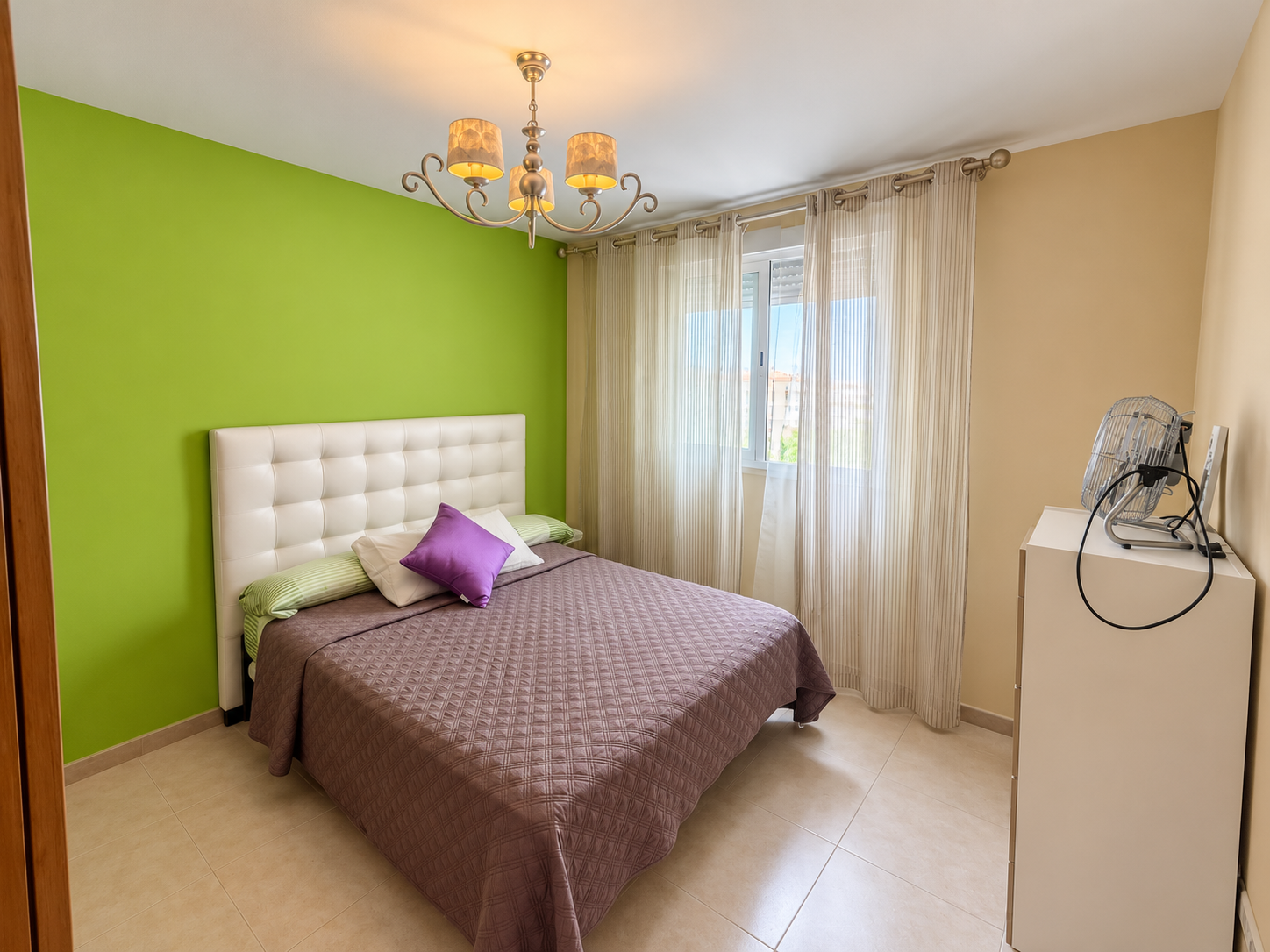 1214- Exclusivo piso de 2 dormitorios con parking y vistas a la montaña en Llandells (Peñíscola)